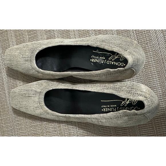 Donald J. Pliner Tan Heels - Picture 7 of 9